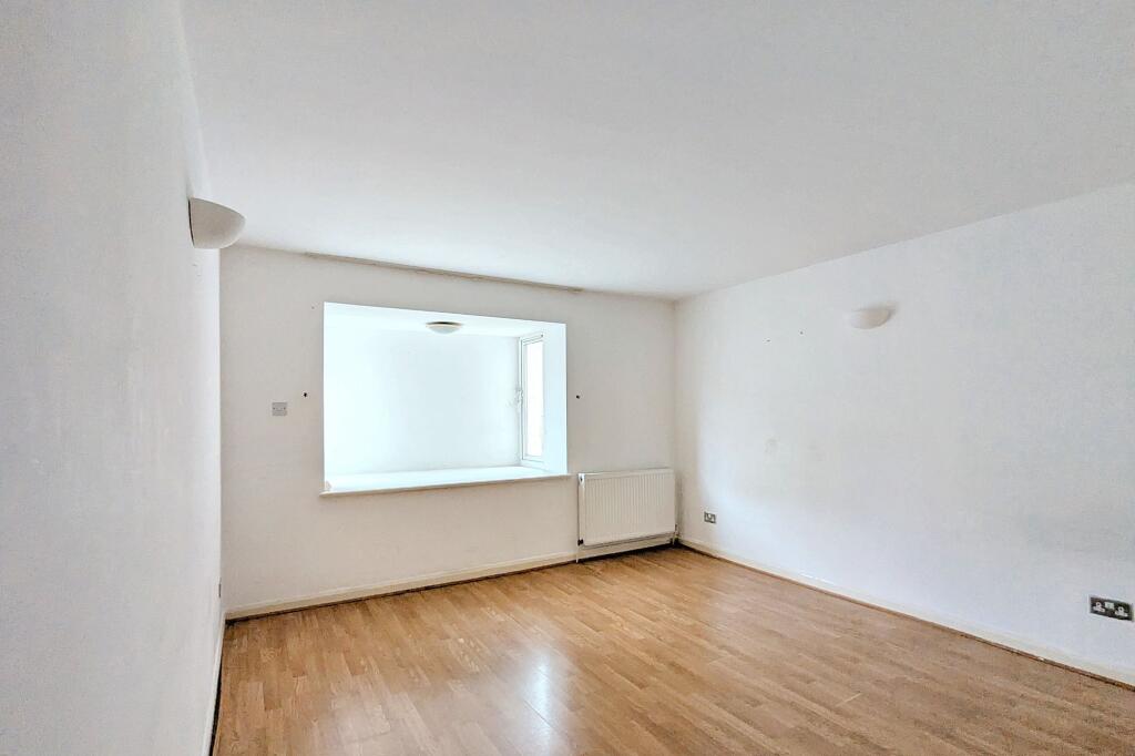 Flat 6, 69 Johnson Street, London, E1 0AQ