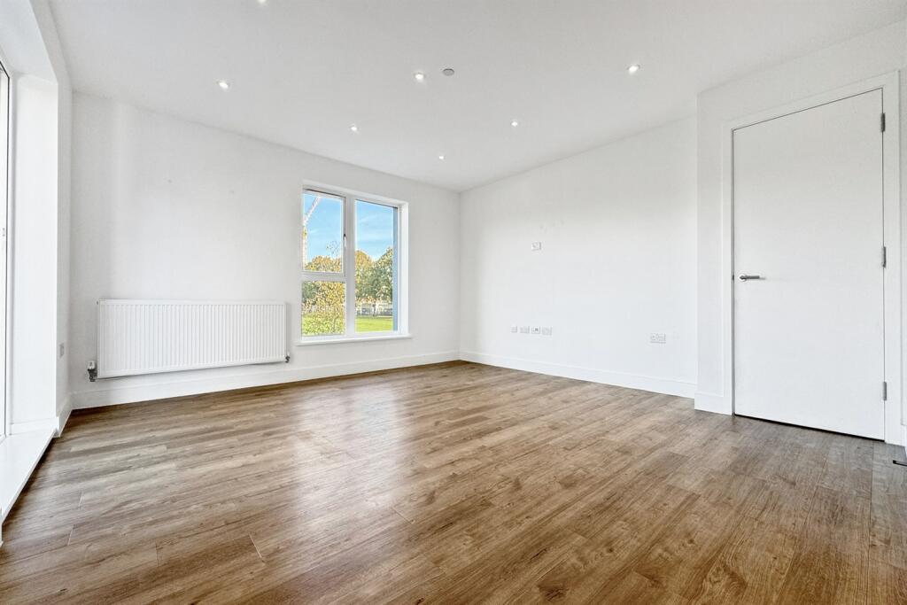Living/Dining Area