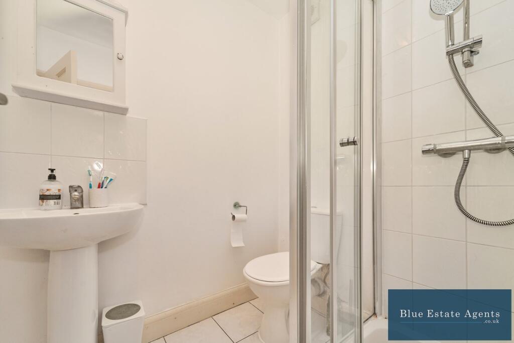 Ground Floor Shower &amp; WC Suite