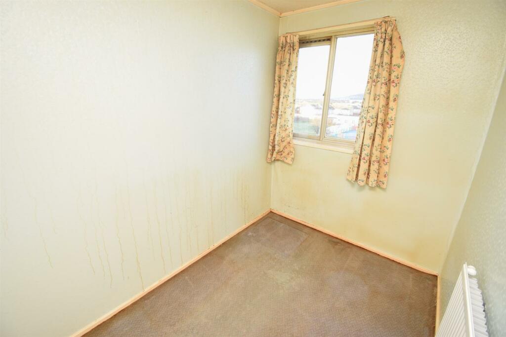 BEDROOM THREE (2)-2.jpg