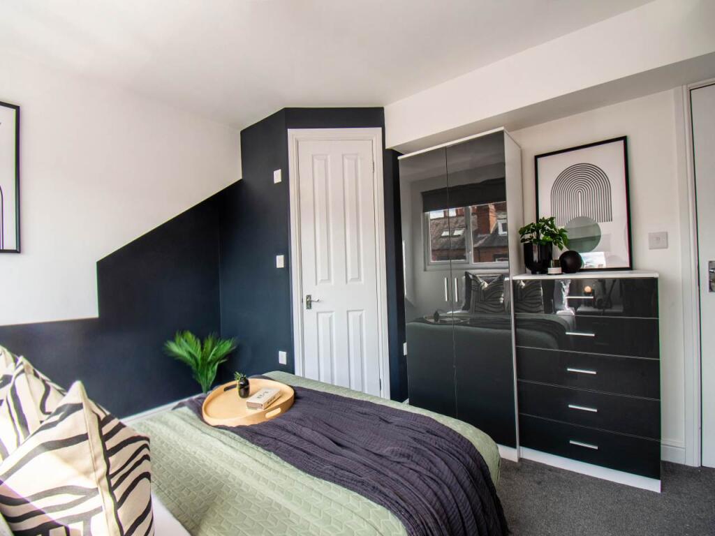 24 Grovehall Drive R