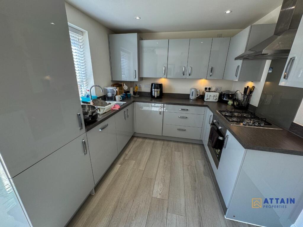 Kitchen Close.jpg