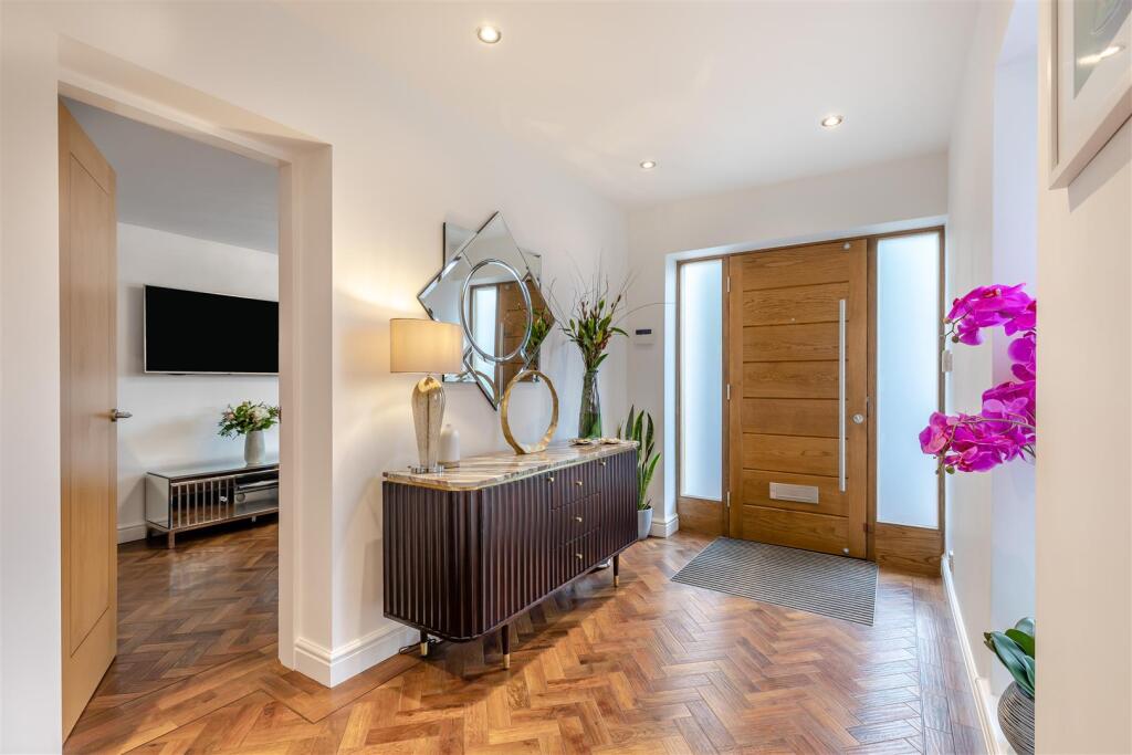 8665443-interior28.jpg