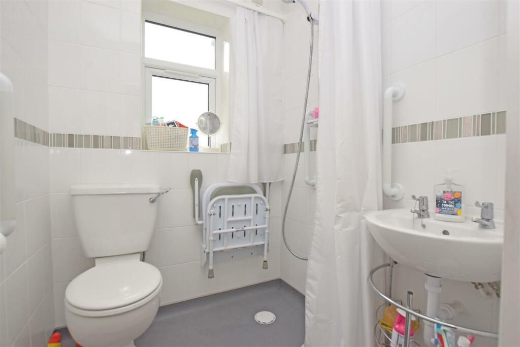 Annex wetroom.JPG