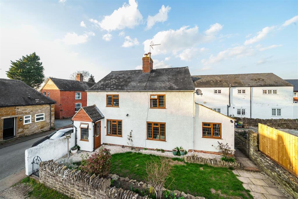 Sunnyside, 8 High Street, Gayton (e).jpg