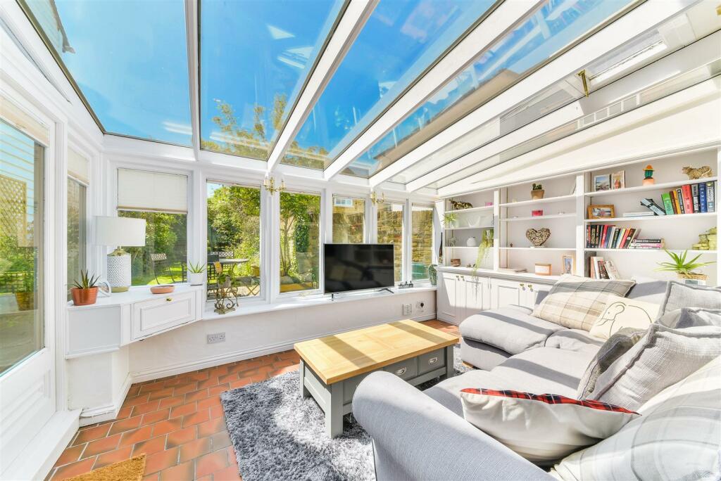 PARK COTTAGE- (8).jpg