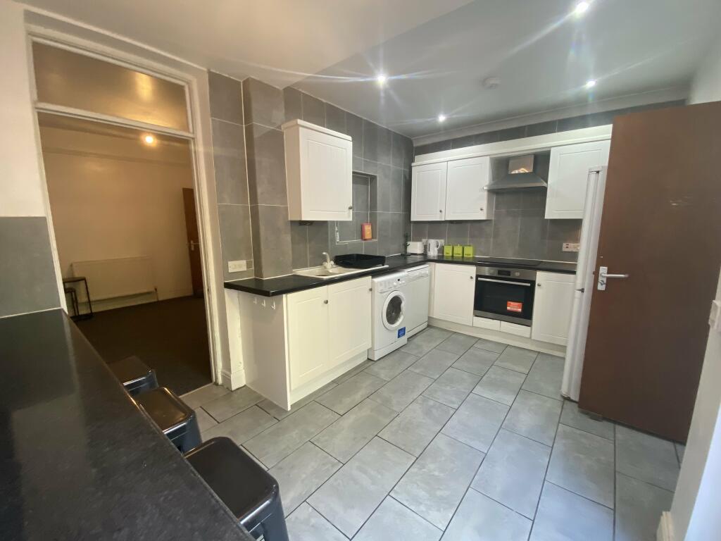 kitchen (1)
