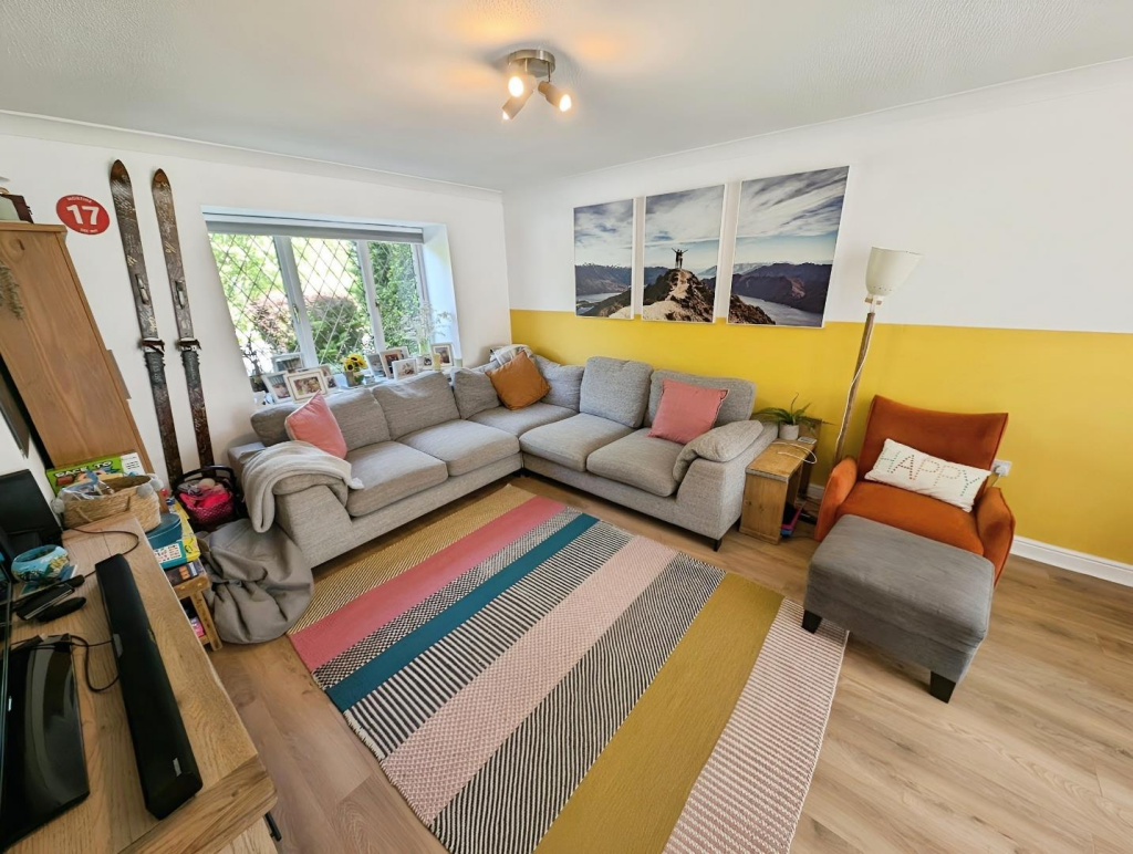 9 Templar lounge 6.png