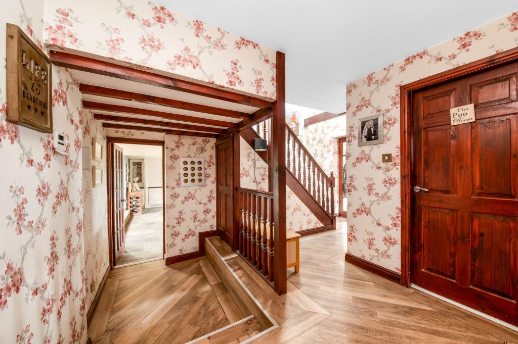 ENTRANCE HALLWAY