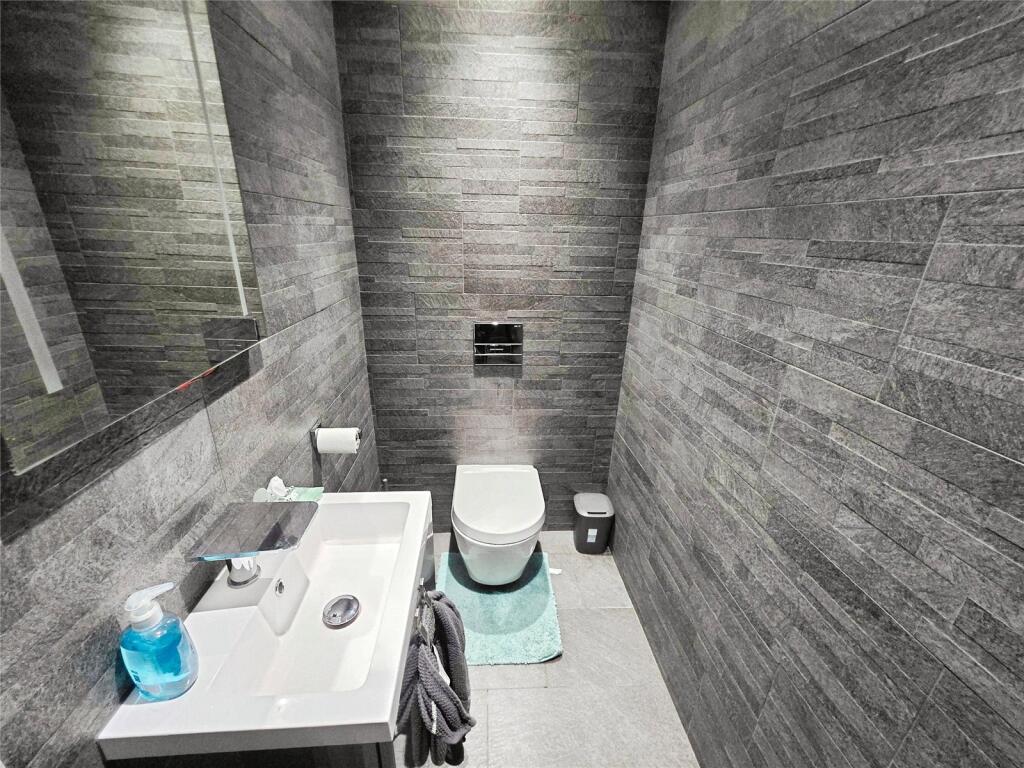 Cloackroom