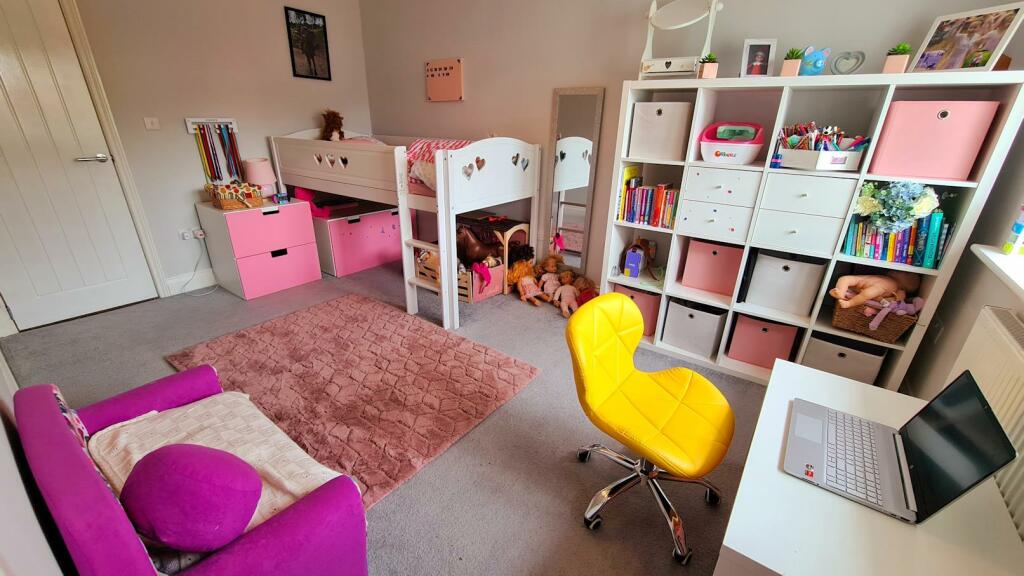 bed 2 resized.jpg
