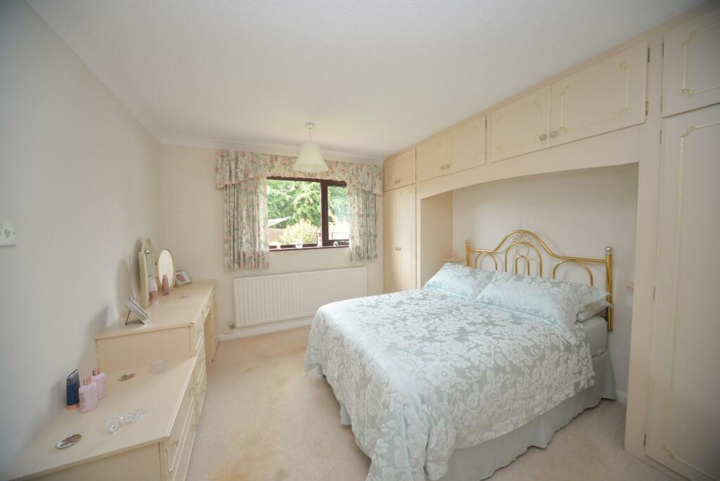 Bed 1 2.jpg