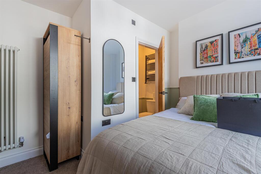 Theodora Street 50-6.jpg