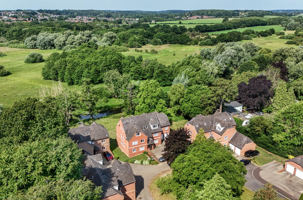 -68552ad50b4b2-13...