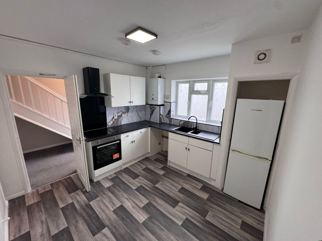 Spacious &amp; Well-Located 3-Bedroom Maisonette ¿