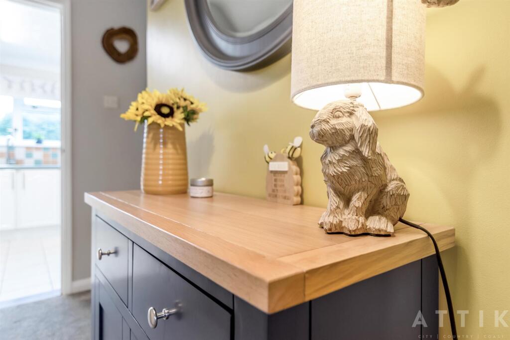 9 Bedingfield Crescent Halesworth IP19 8DZ (3).jpg