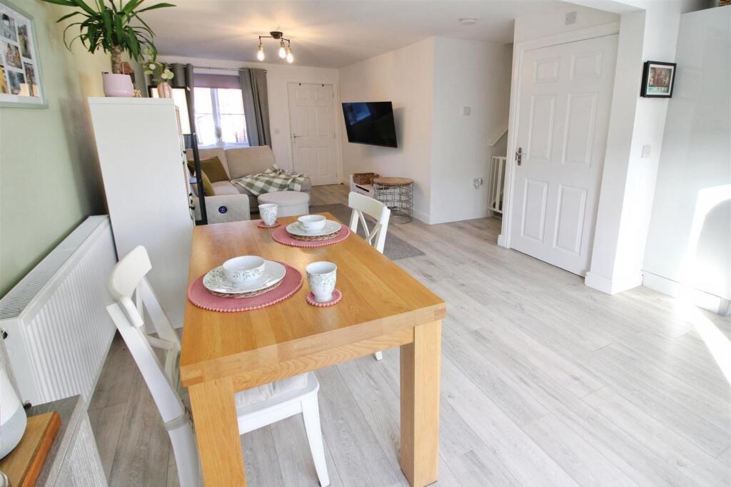 Open Plan Lounge/Diner