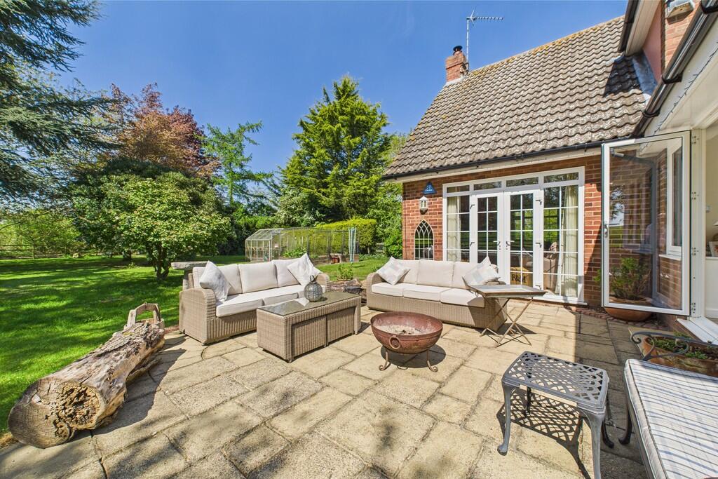 CAM01689G0-PR0465...