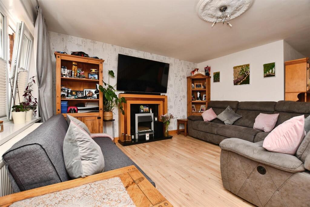 Living/Dining Room