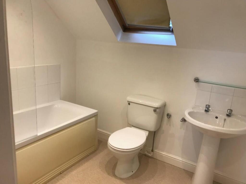 Bathroom.jpg
