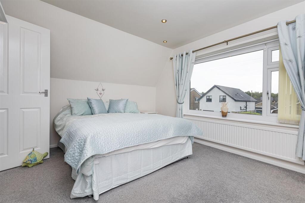 Bramleys Estate Agents - Elm Court - Kirkburton (2