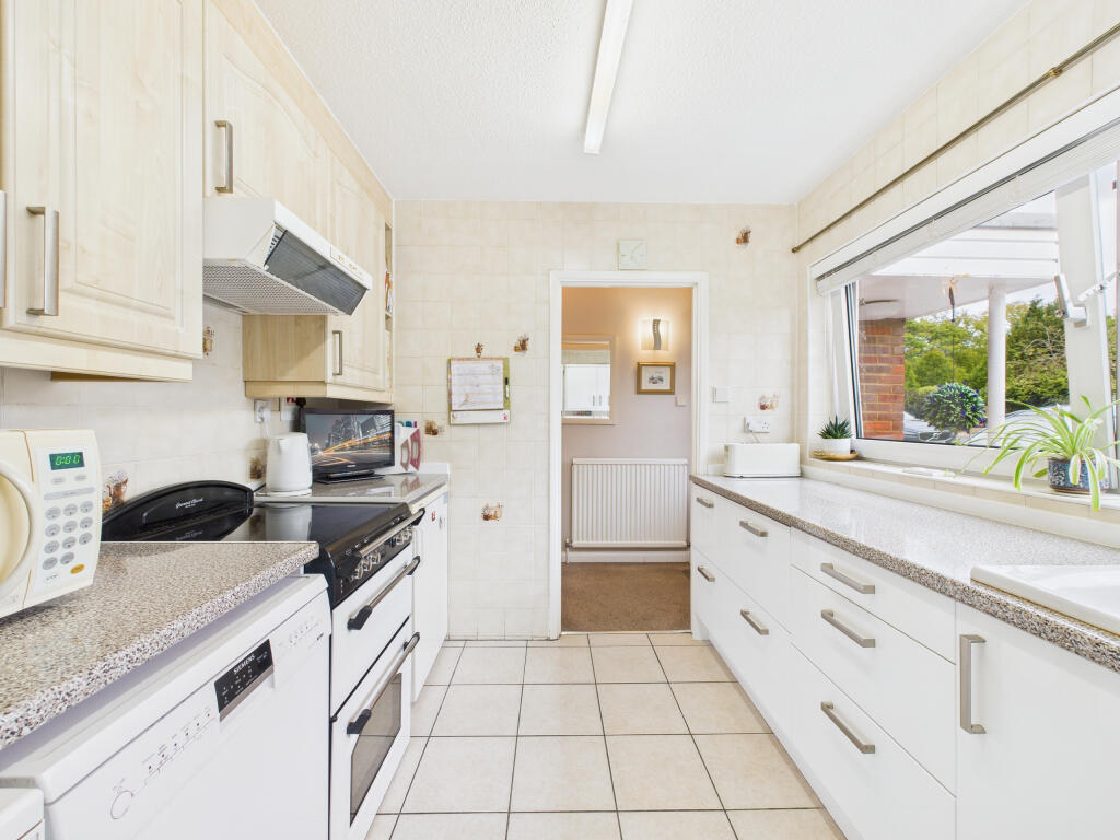 CAM02909G0-PR0484-STILL003