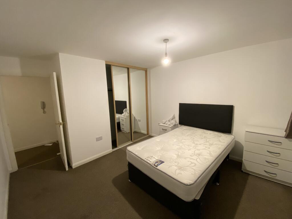 37 Bedroom
