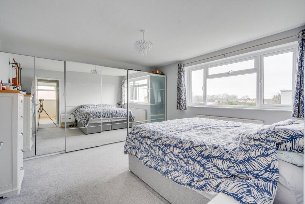 1.9 - bed 1.jpg