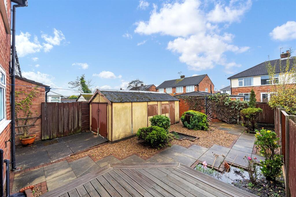 12 Arnside Avenue garden 2.jpg