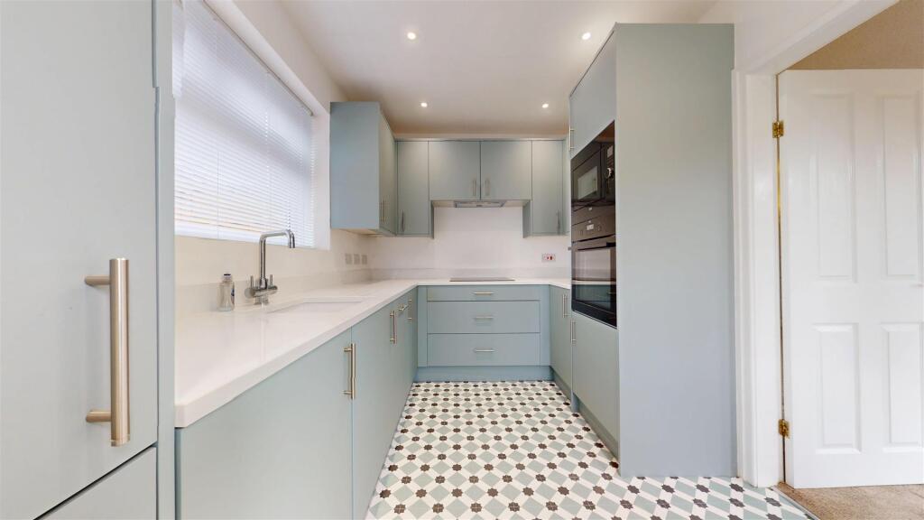 Oak Tree Road Kitchen