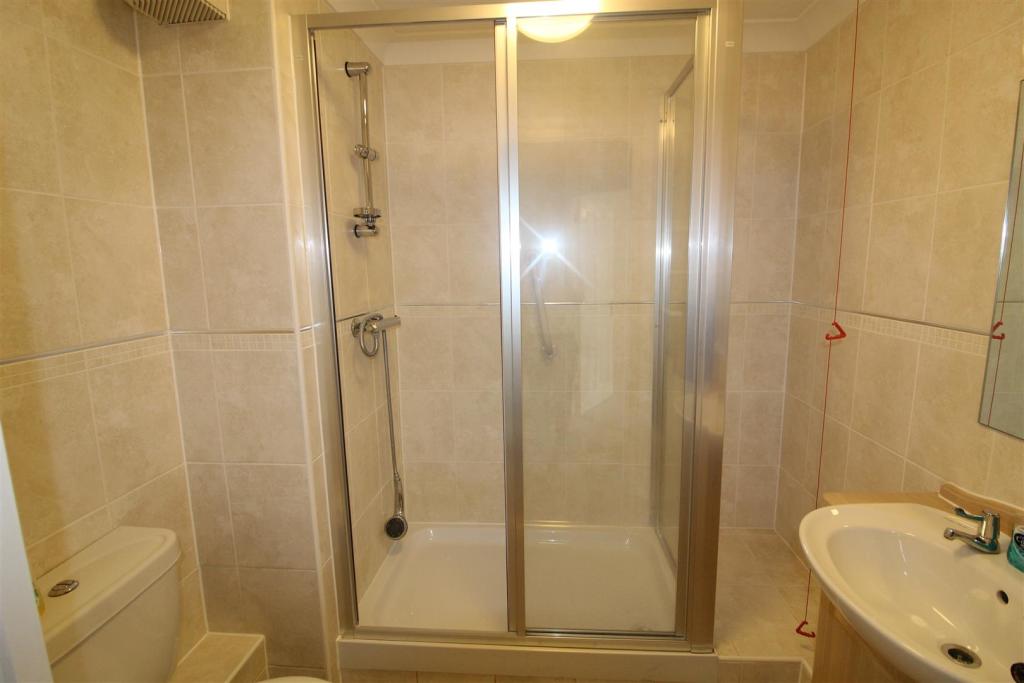 Bathroom.JPG