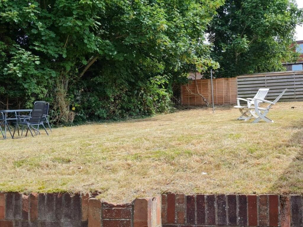 Rear Garden 1.jpeg