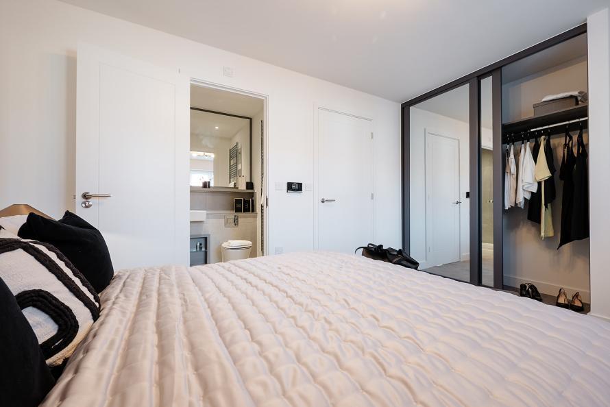 Farehurst Park, 2 bedroom home, Principal Bedroom