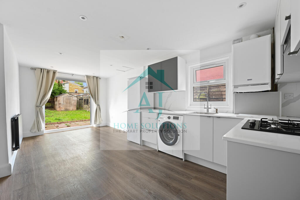 St Kildas Road - Reception