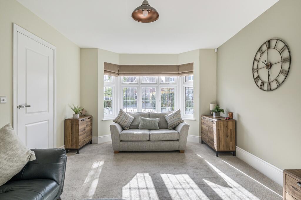 1363440-22-68e390f6d1f1a