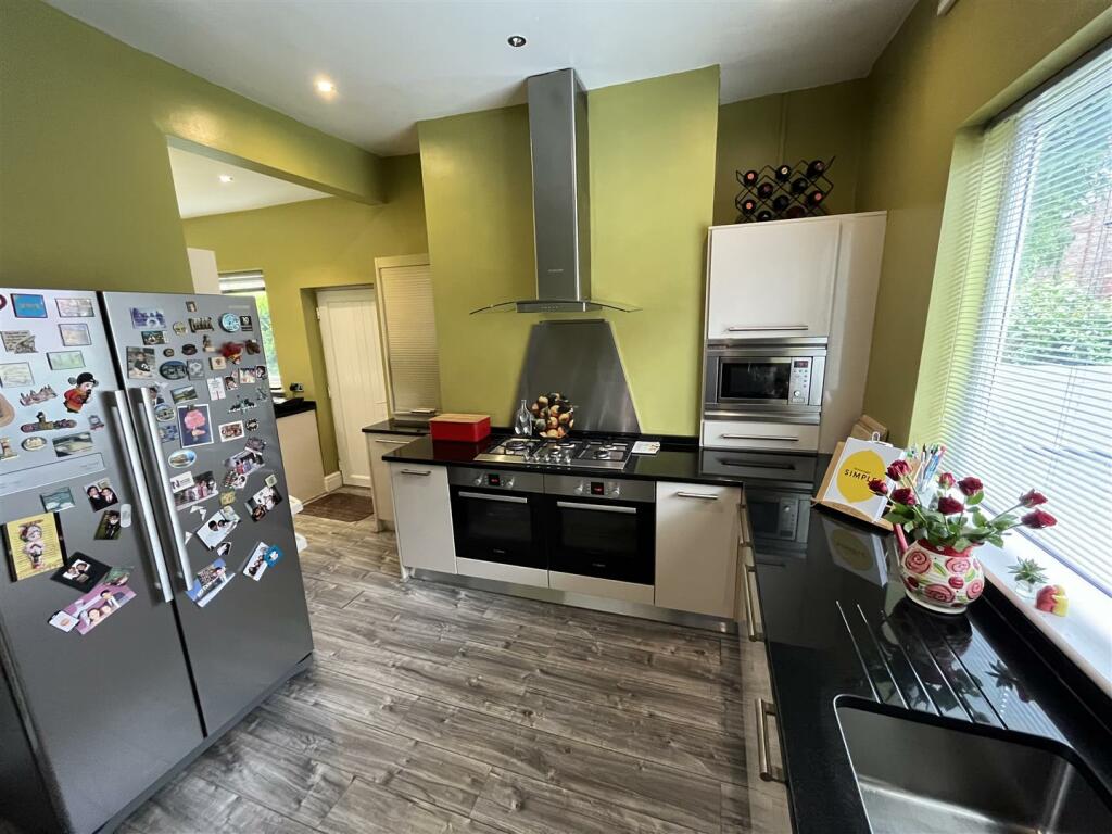 Breakfast Kitchen Aspect 2
