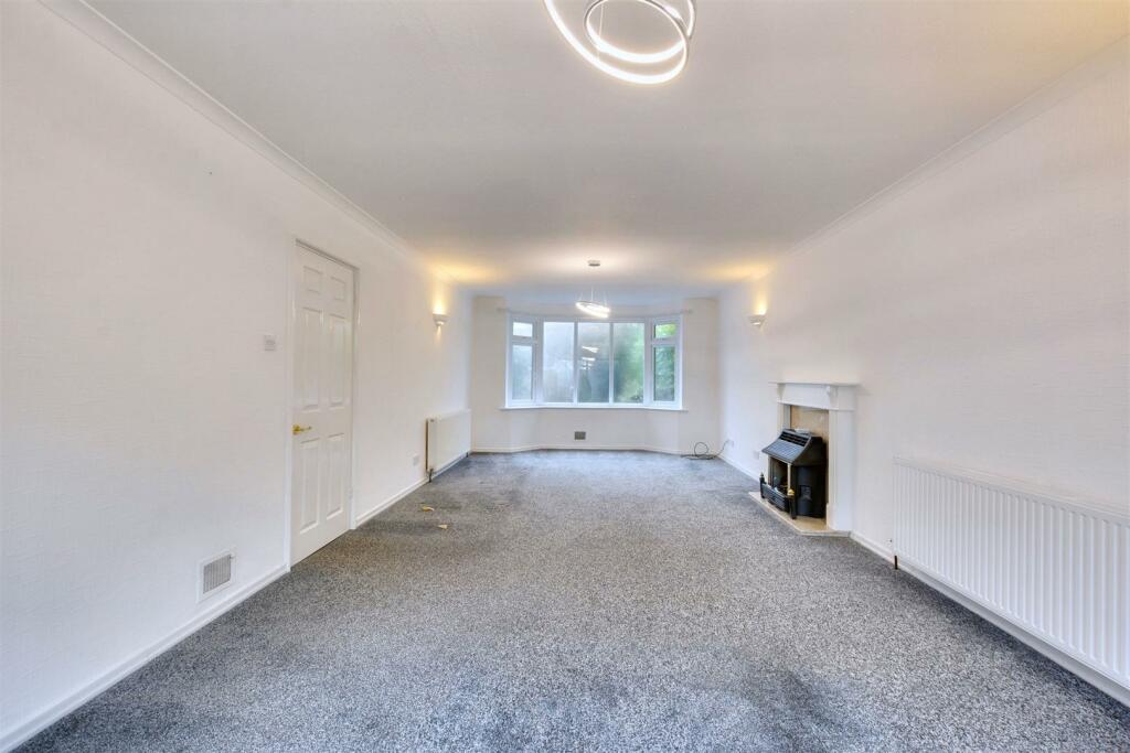 Living Room_2.jpeg
