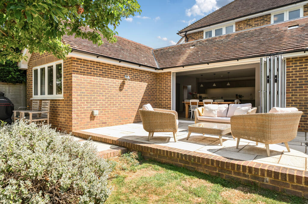 1301440-7-683d7b8...