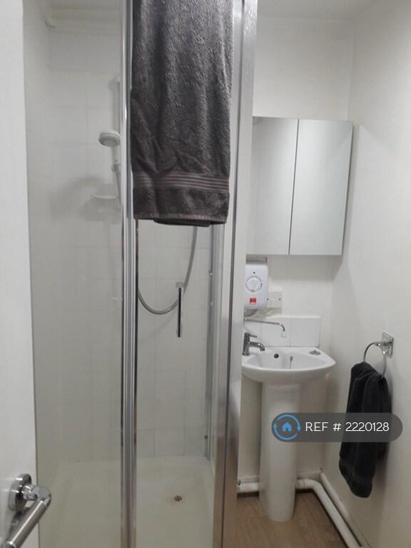 Bathroom/Shower