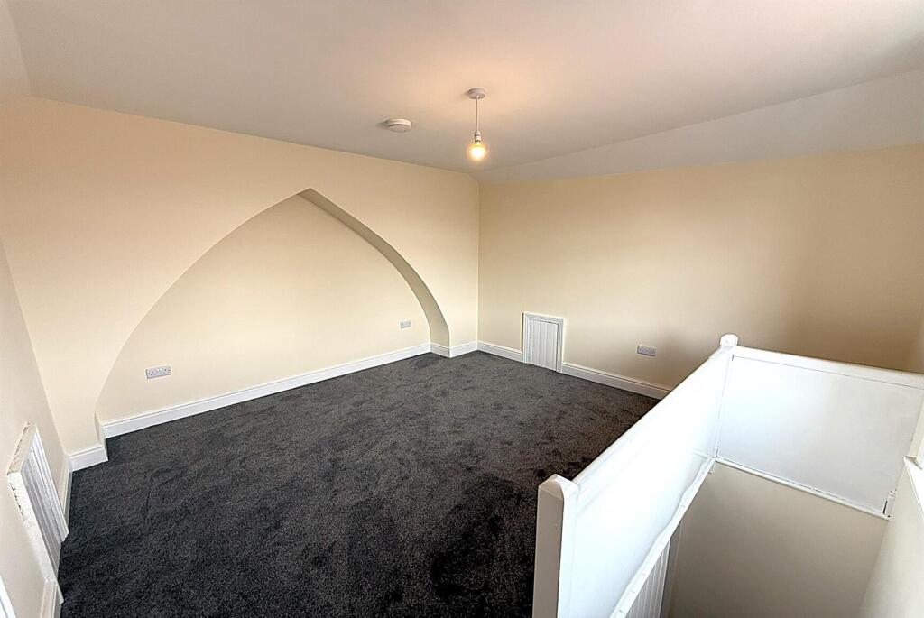 Attic room 2nd.jpg
