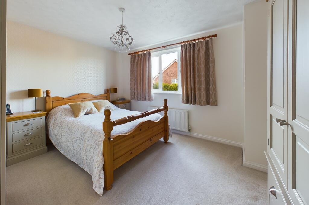 CAM02545G0-PR0325-STILL017