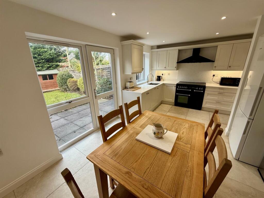 MR88 KItchen Diner.jpg