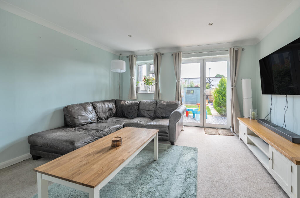 1305261-2-684bfe3...