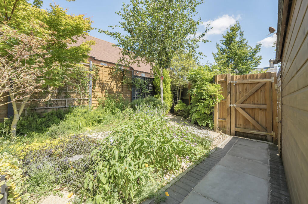 1316836-41-6862b1...