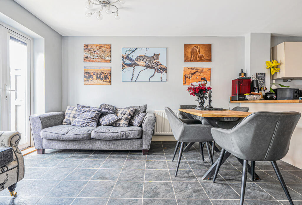 1-1304477-1-6846b...