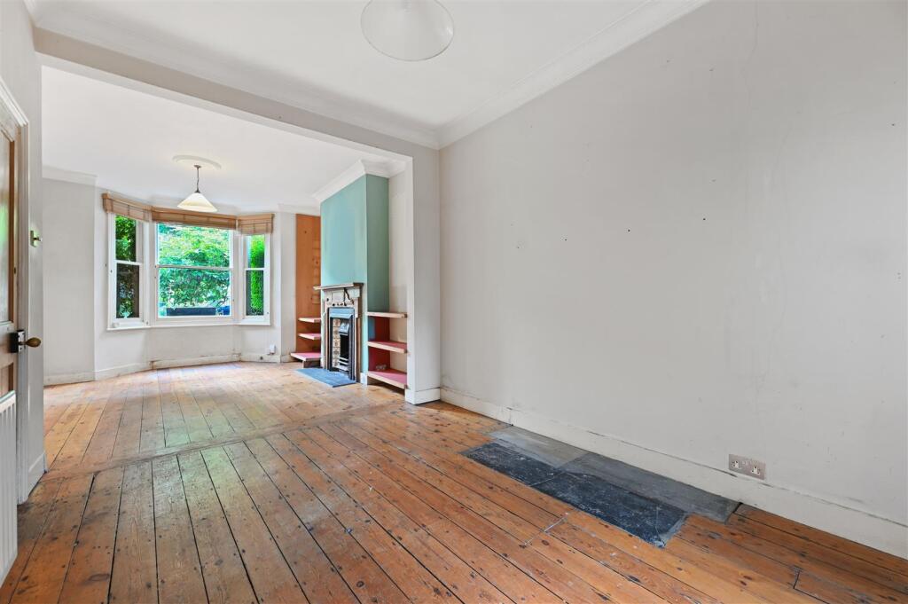 AR - Brouncker Road9.JPG