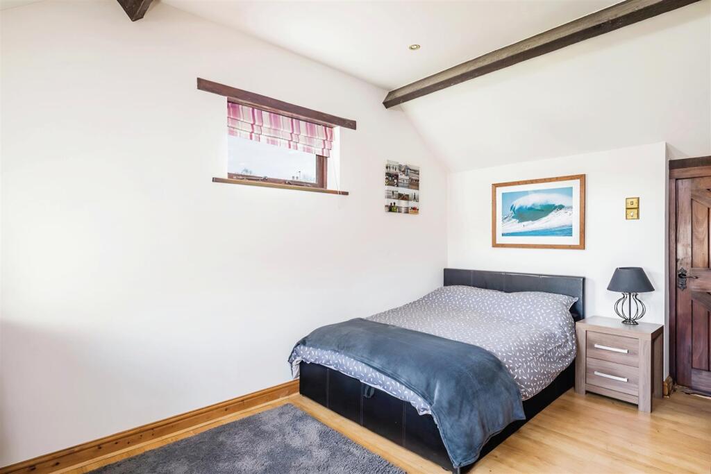 3573d040-A 20BEDROOM 205 20-57.jpg