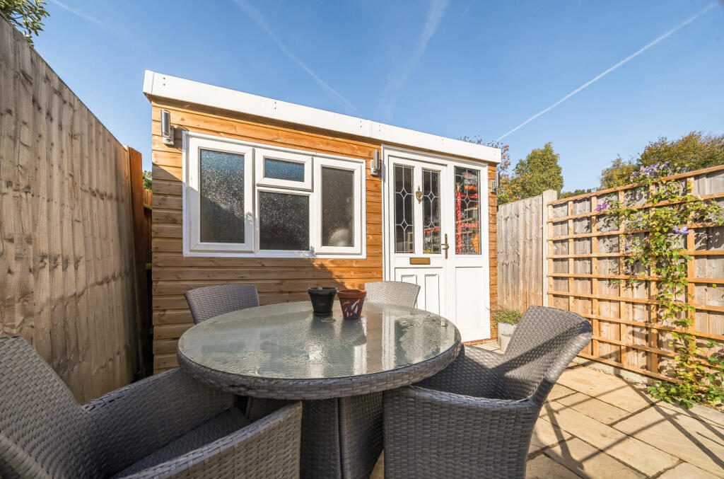 1360034-19-68da69...