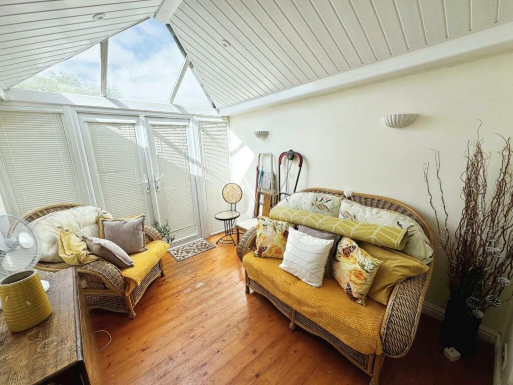 35c9533d-Garden 20Room.jpg