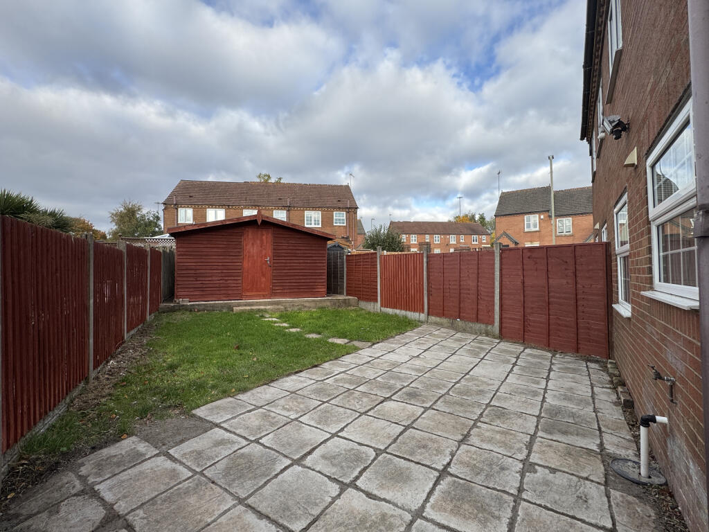 Rear garden &amp; shed